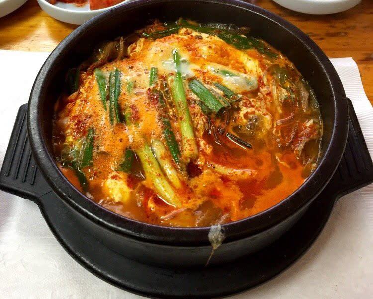 Spicy Beef Stew (육개장)